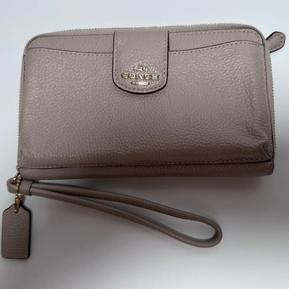 COACH | Wristlet / Wallet - Taupe Grey - Picture 2 of 4